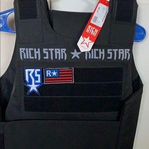 Fashion vest